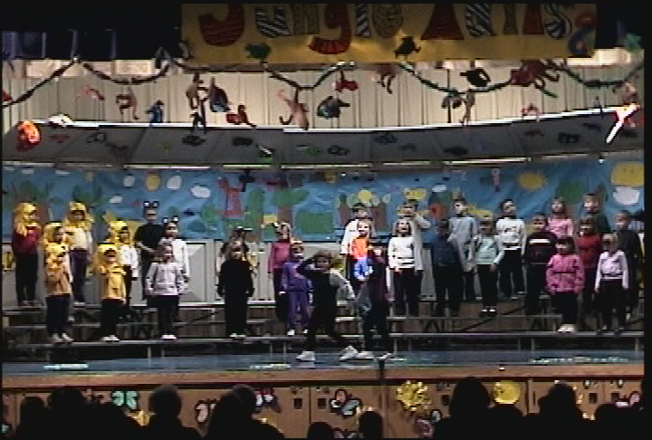 2003 Hillcrest AM Kind.:  Jungle Tails- The Lion and The Mouse