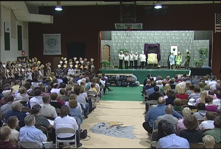 (2009) Bloomington Lutheran: Rescue in the Night